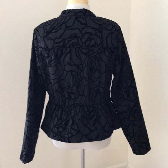 NWT! Fabletics XL black Paola puffer jacket - Picture 3 of 8